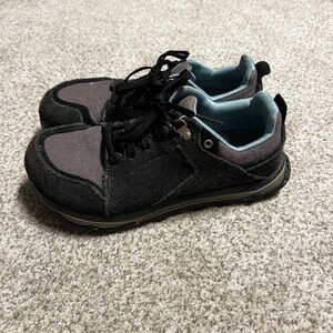 Altra Lone Peak Train Running Shoes 7.5 - Black and Gray Athletic